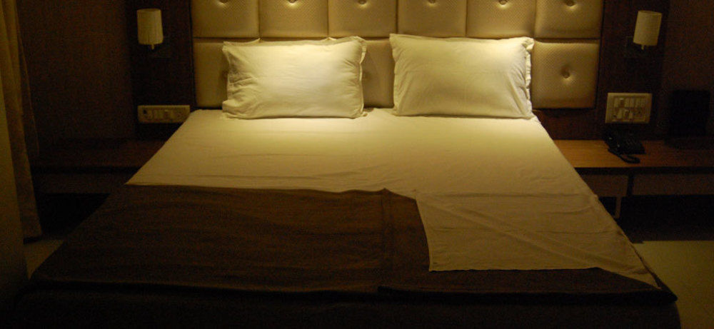 Oyo 2026 Hotel Aishwarya Residency Navi Mumbai Extérieur photo