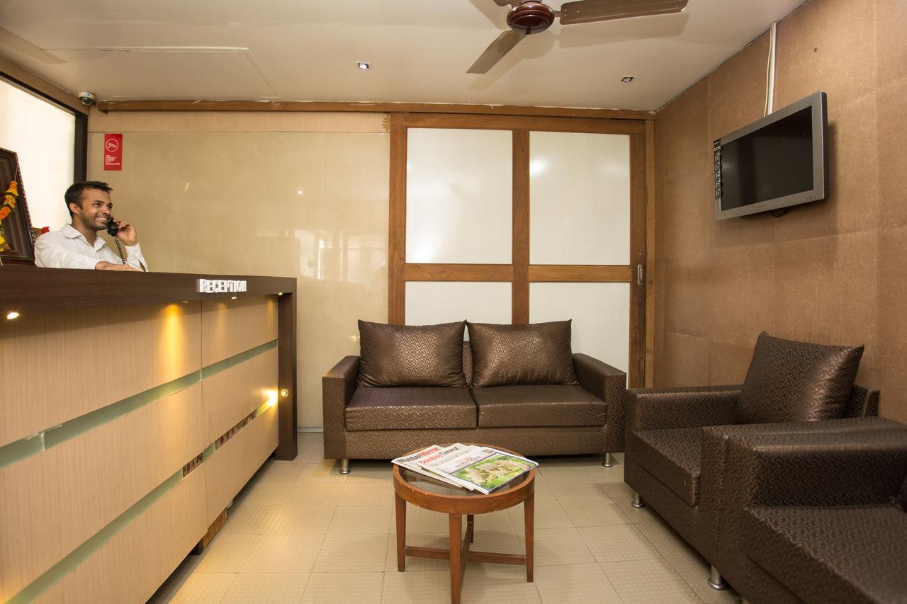 Oyo 2026 Hotel Aishwarya Residency Navi Mumbai Extérieur photo