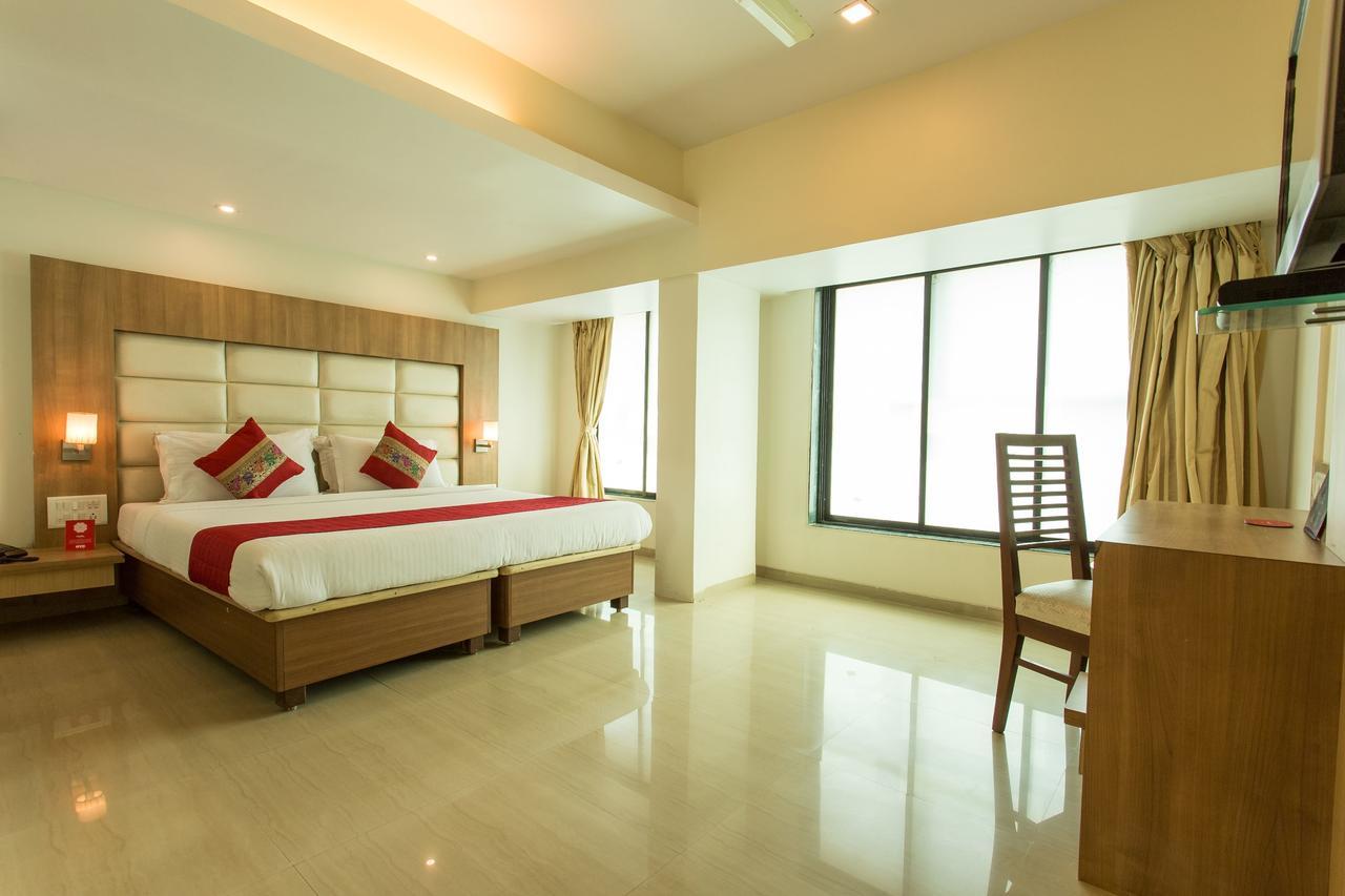 Oyo 2026 Hotel Aishwarya Residency Navi Mumbai Extérieur photo