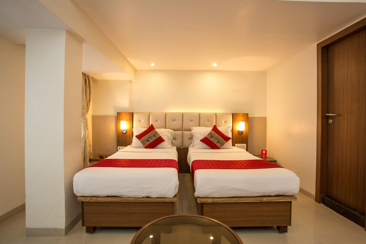 Oyo 2026 Hotel Aishwarya Residency Navi Mumbai Extérieur photo