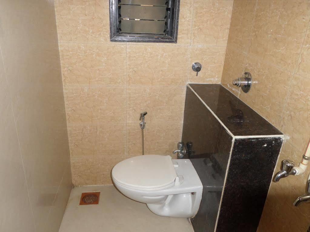 Oyo 2026 Hotel Aishwarya Residency Navi Mumbai Extérieur photo