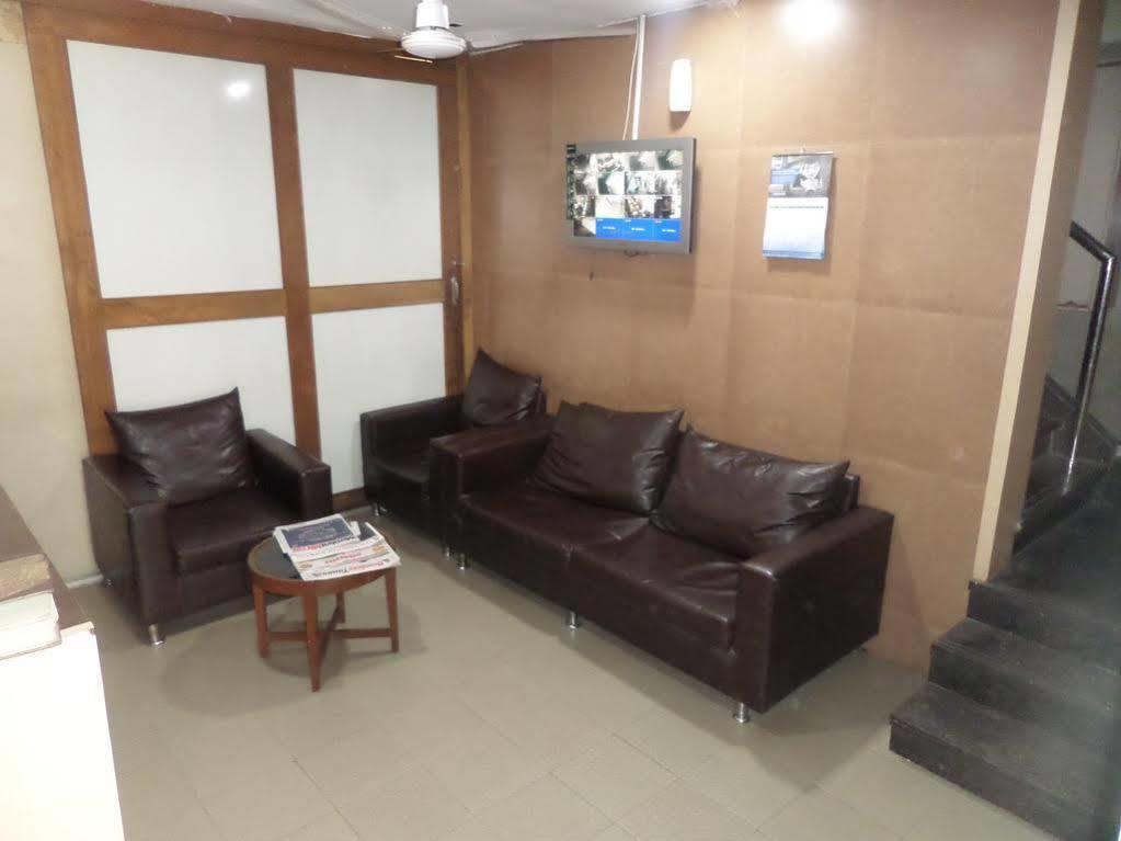 Oyo 2026 Hotel Aishwarya Residency Navi Mumbai Extérieur photo