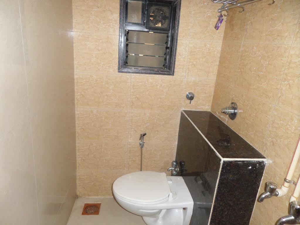 Oyo 2026 Hotel Aishwarya Residency Navi Mumbai Extérieur photo